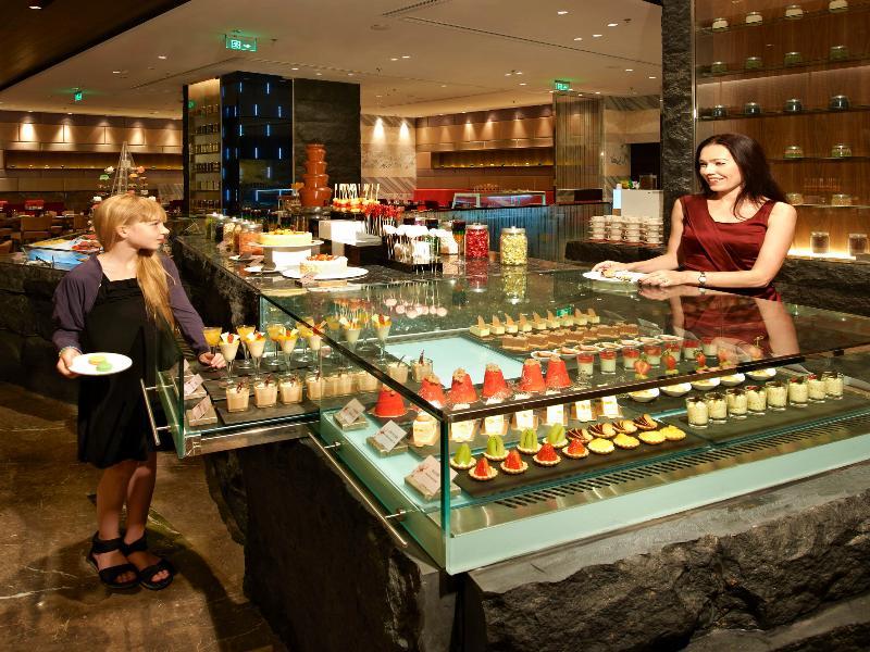 Hotel Nikko Tchien-ťin Exteriér fotografie A buffet at a hotel