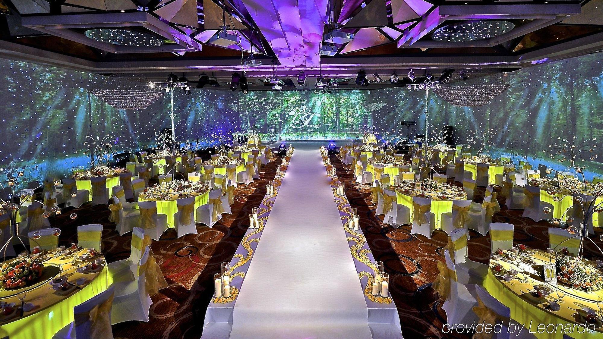 Hotel Nikko Tchien-ťin Exteriér fotografie The interior of the 2011 Hall of Fame