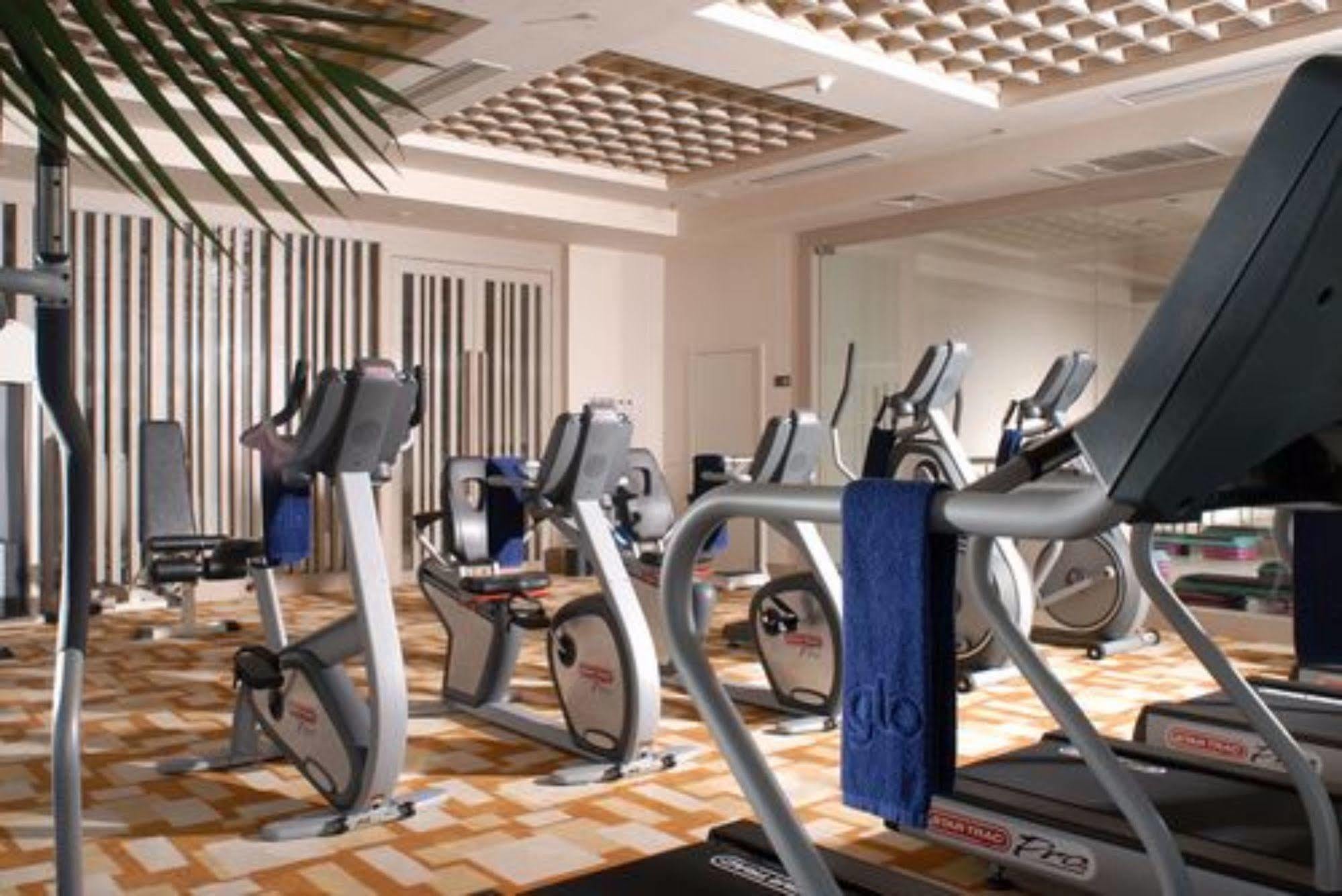 Hotel Nikko Tchien-ťin Exteriér fotografie The gym at the hotel